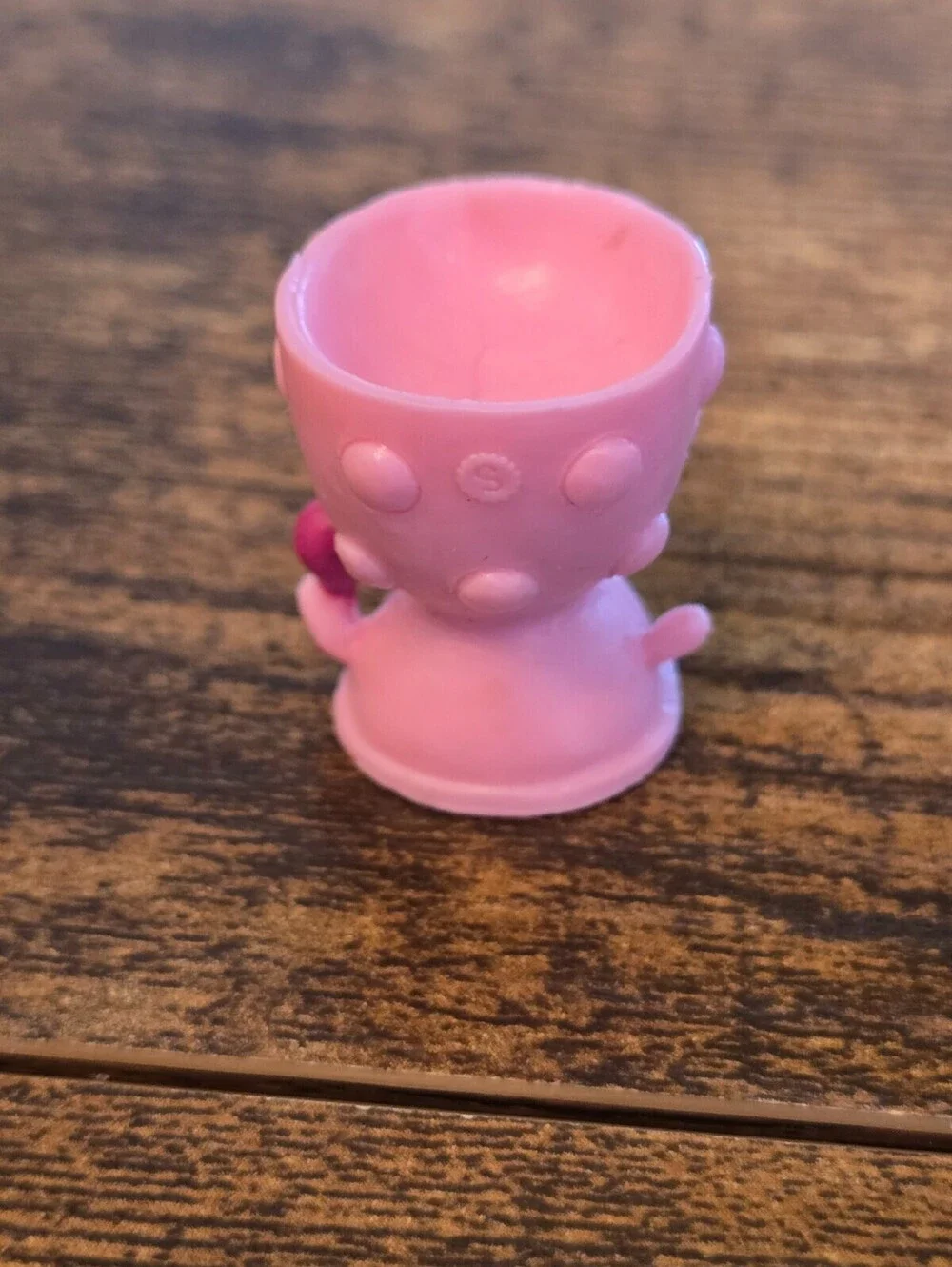 Shopkins Season 4 Edgar Eggcup Mini Figure Pink Polka Dots Spoon Kitchen